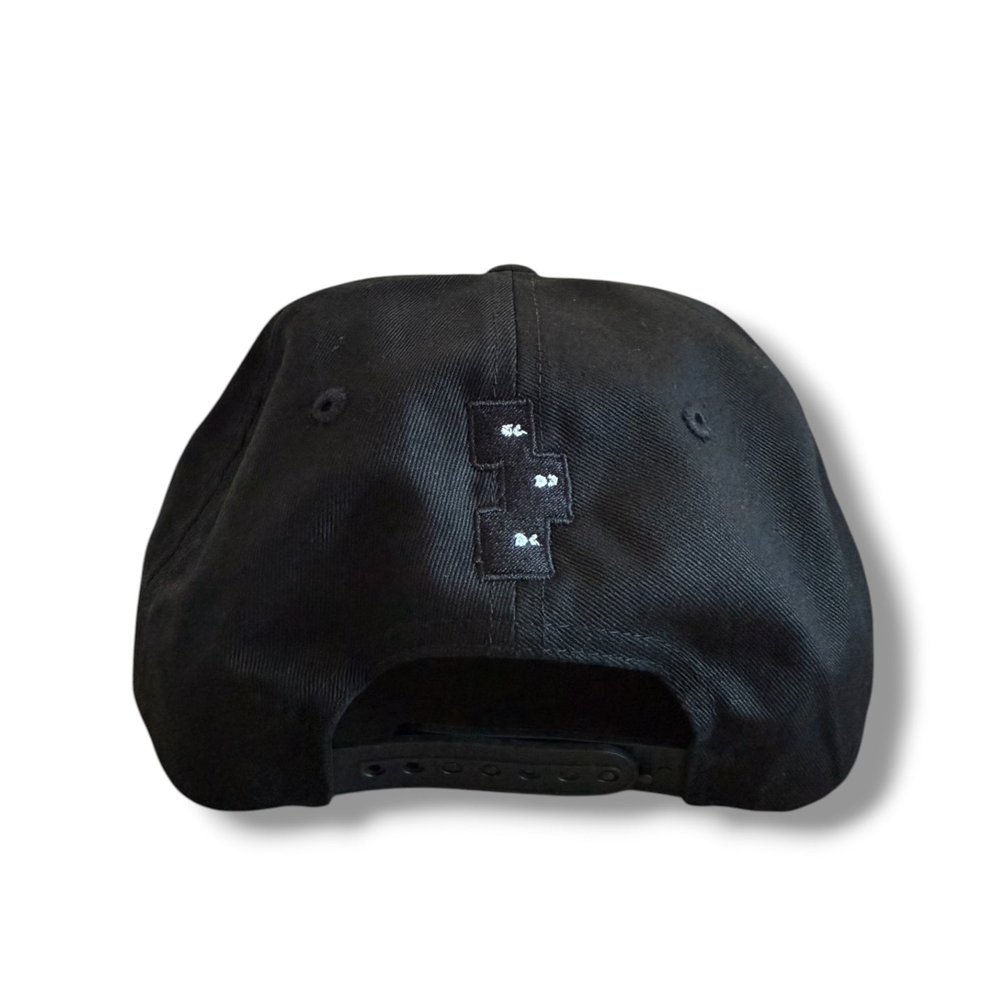 BLACK 5 PANEL SNAPBACK HAT
