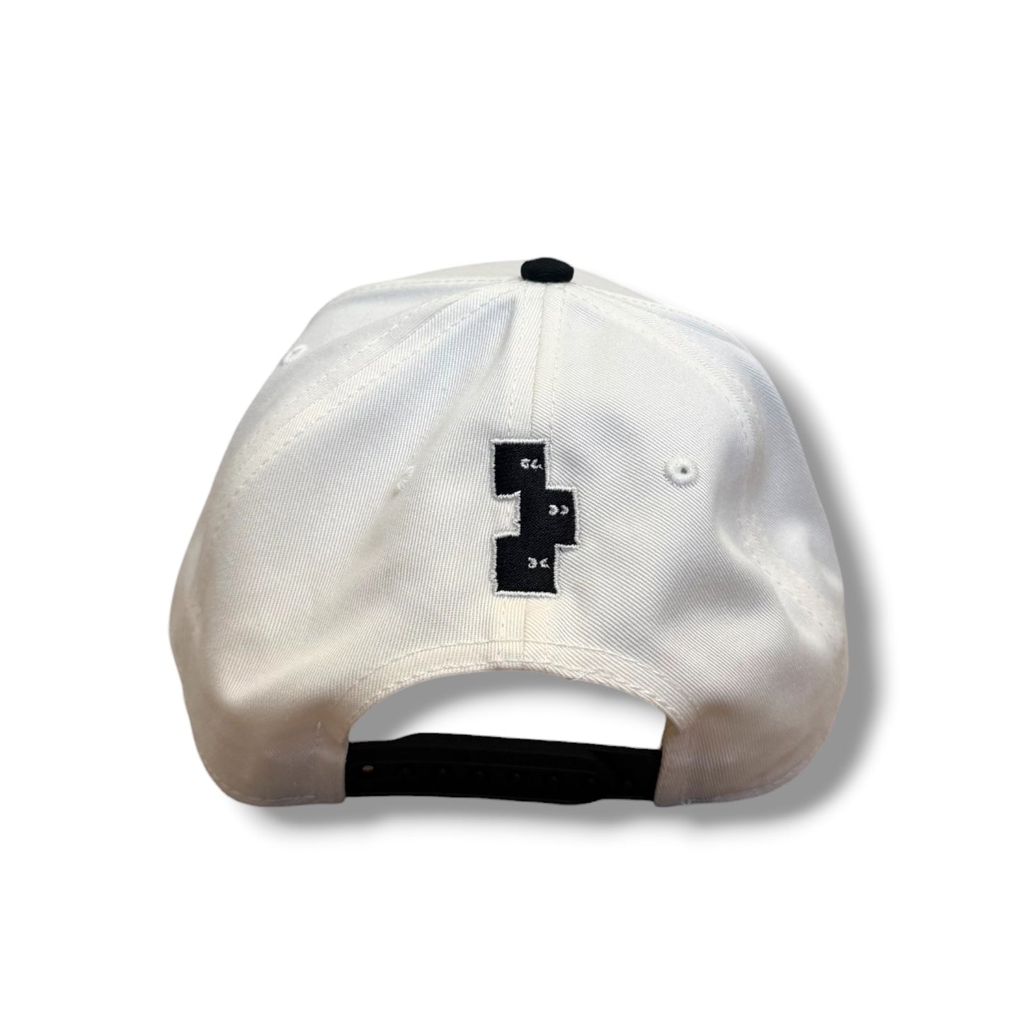 CREAM AND BLACK STRUCTURED FRAME SNAPBACK HAT