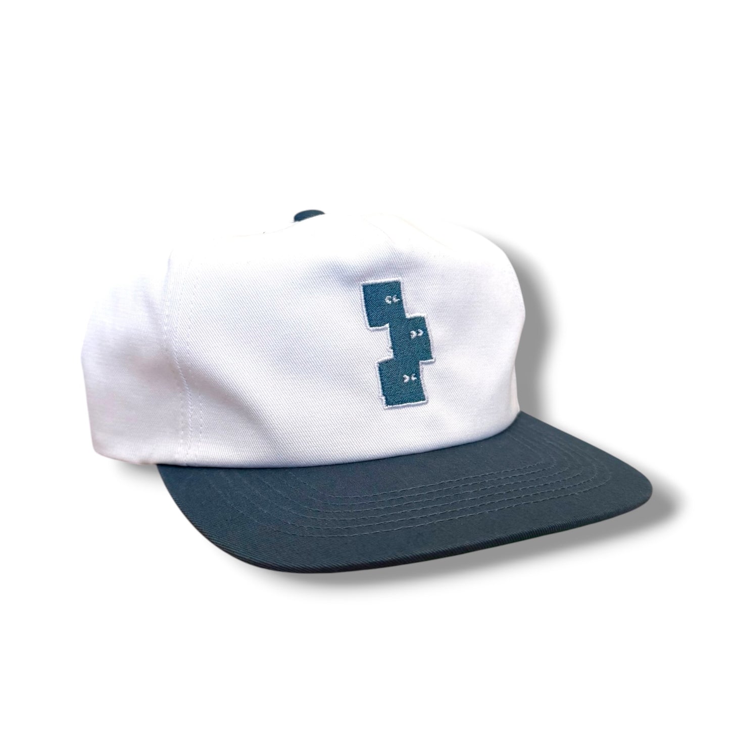 SLATE BLUE AND WHITE 5 PANEL SNAPBACK HAT